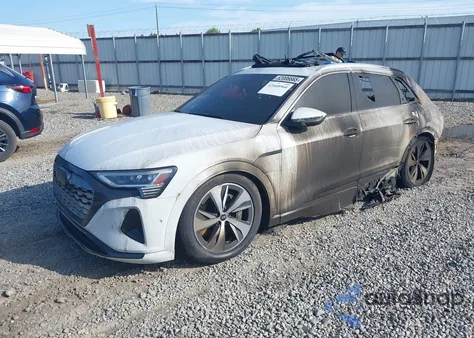 2024 Audi Q8 E-Tron Premium Plus Quattro z USA, uszkodzony, nr VIN WA15AAGE7RB025662